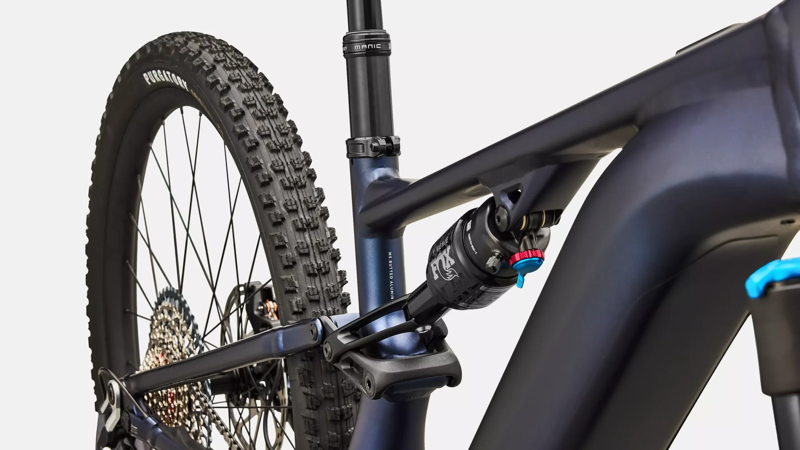 95727 53 LEVO R COMP ALLOY METDPMRNBLU SHDWSIL 4 scaled