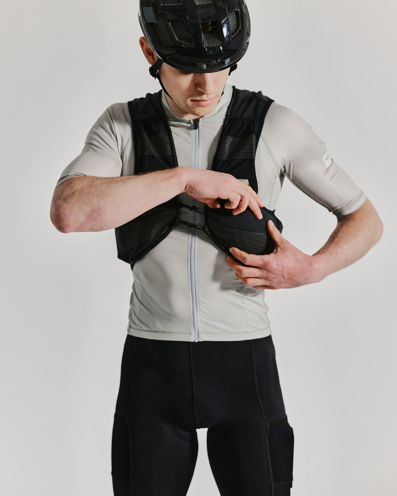 VISVEST BLACK MENS3